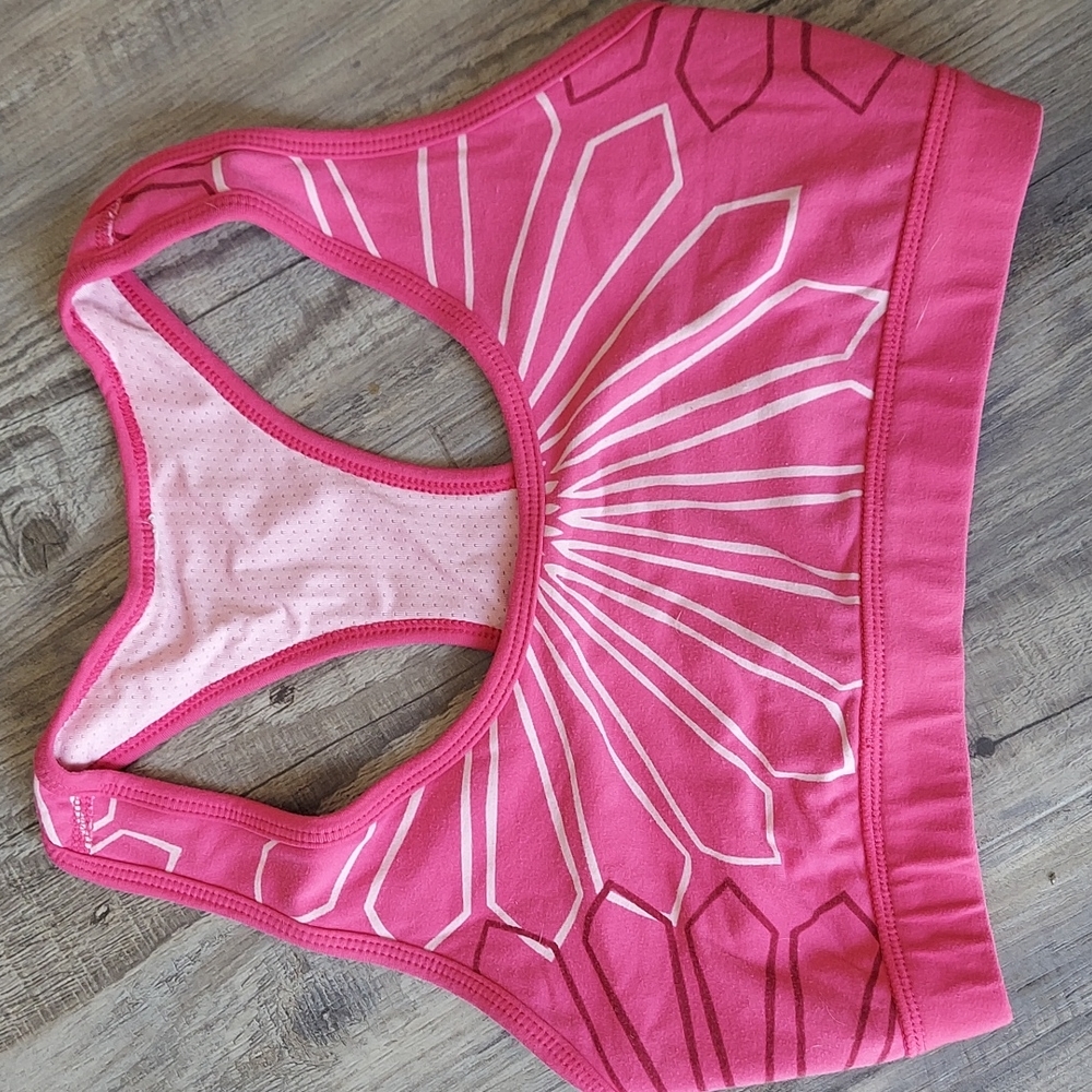 Lucy | Pink sports bra